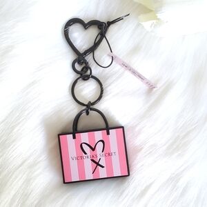 🎀Victoria's Secret Metal Keychain